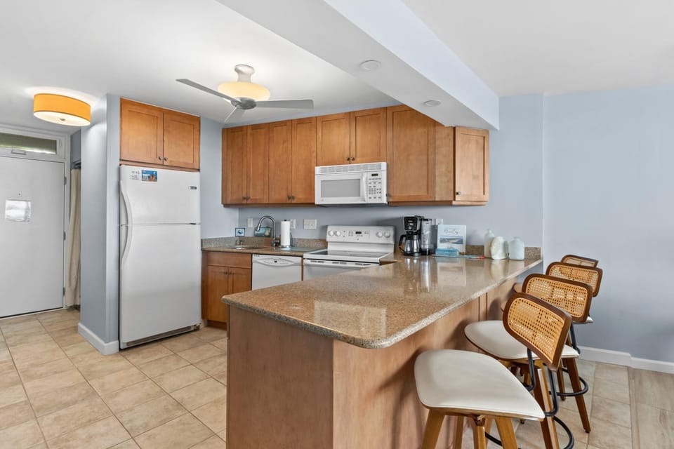 Antigua Oceanfront Retreat 2BR Heated Pool House in Ocean City