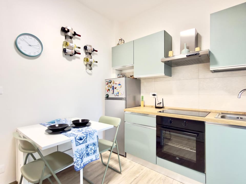 Living room, Dining area, oven, stove, kitchen