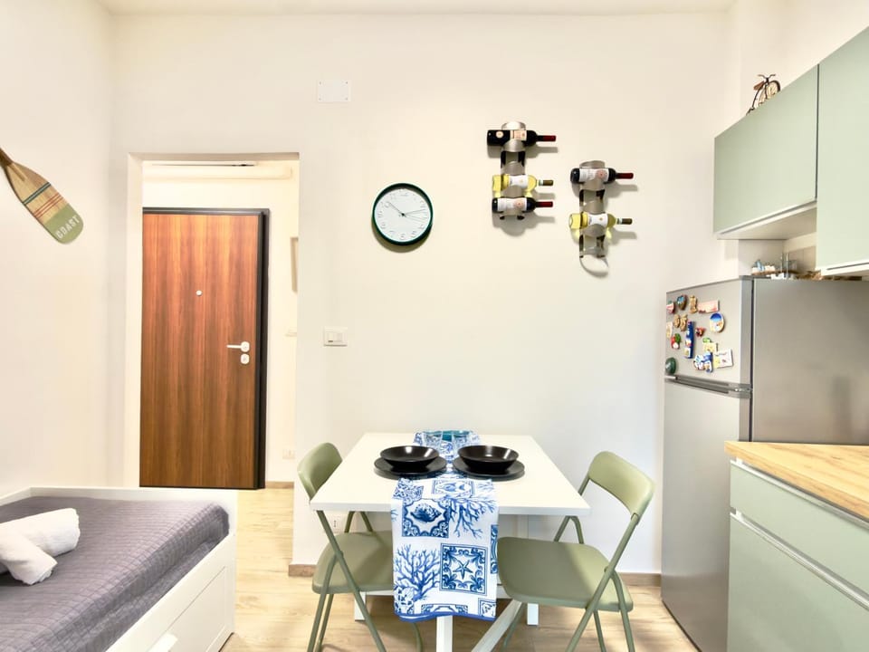 Living room, Dining area, kitchen