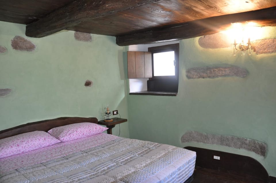 Il Borgo Di Monica House in Domodossola