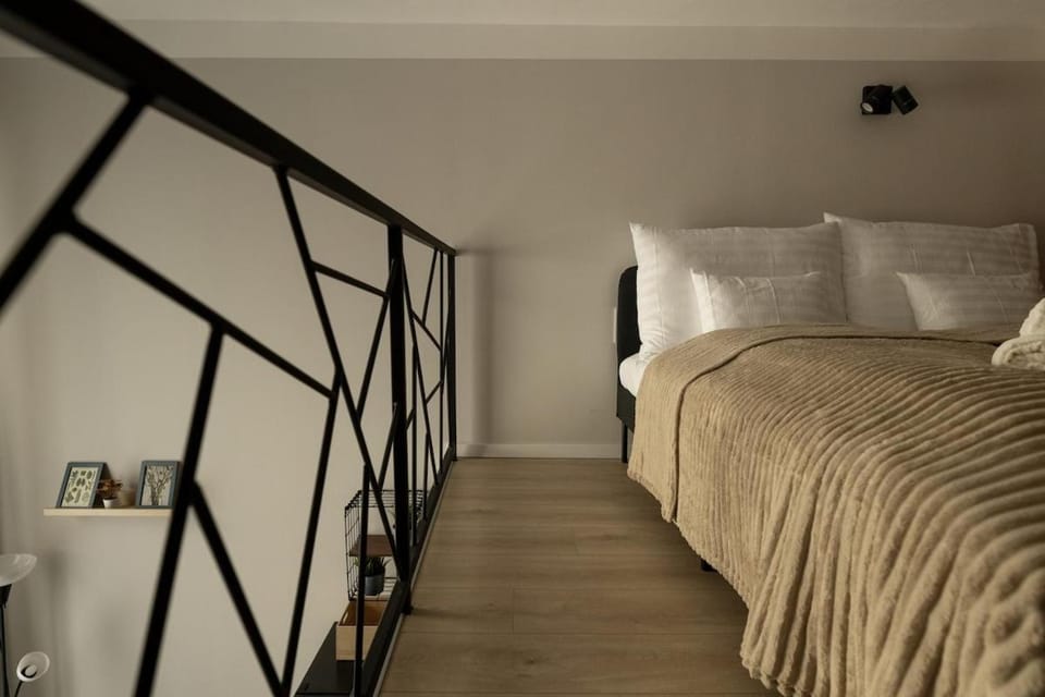 Downtown Studios 3 - Compact Comfort Apartment in Hungary