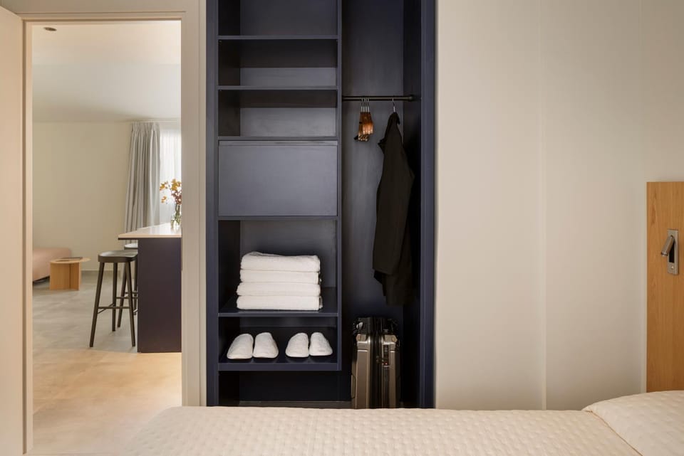Bed, Bedroom, wardrobe