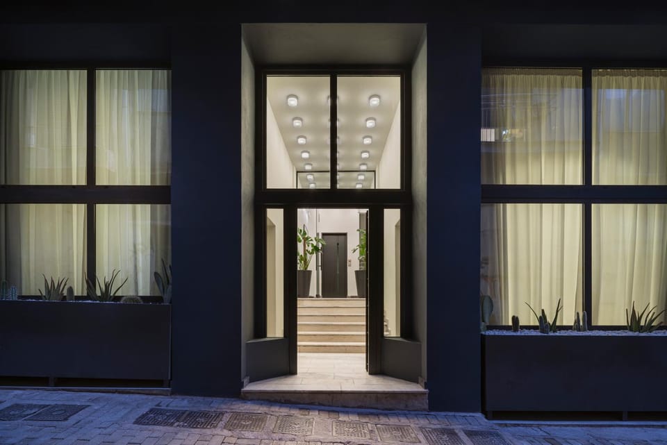 Property building, Facade/entrance