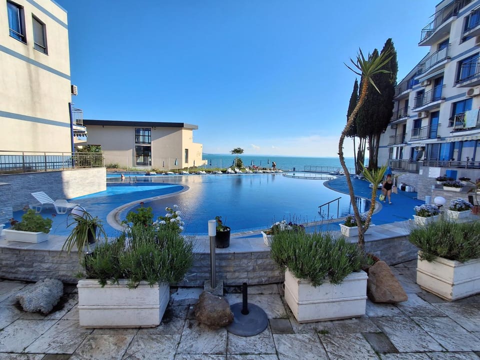 Студио C19 в к-с Blue Bay Palace Apartment in Pomorie