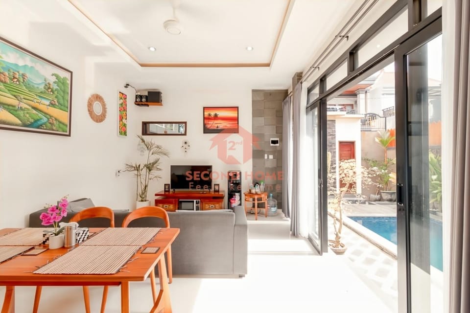 Large & New 3 BR Mentari Villa Krobokan Pool House in North Kuta