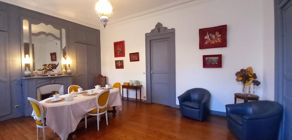 Property building, Living room