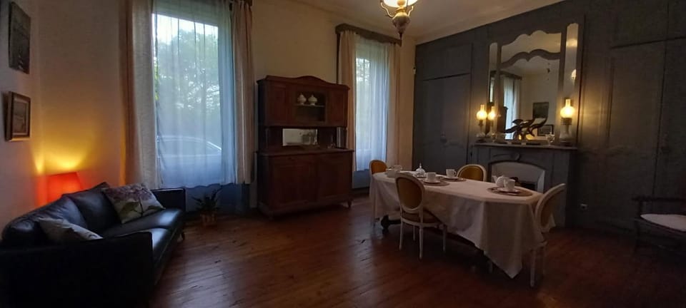 Property building, Living room