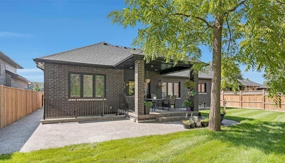 Property building, Garden