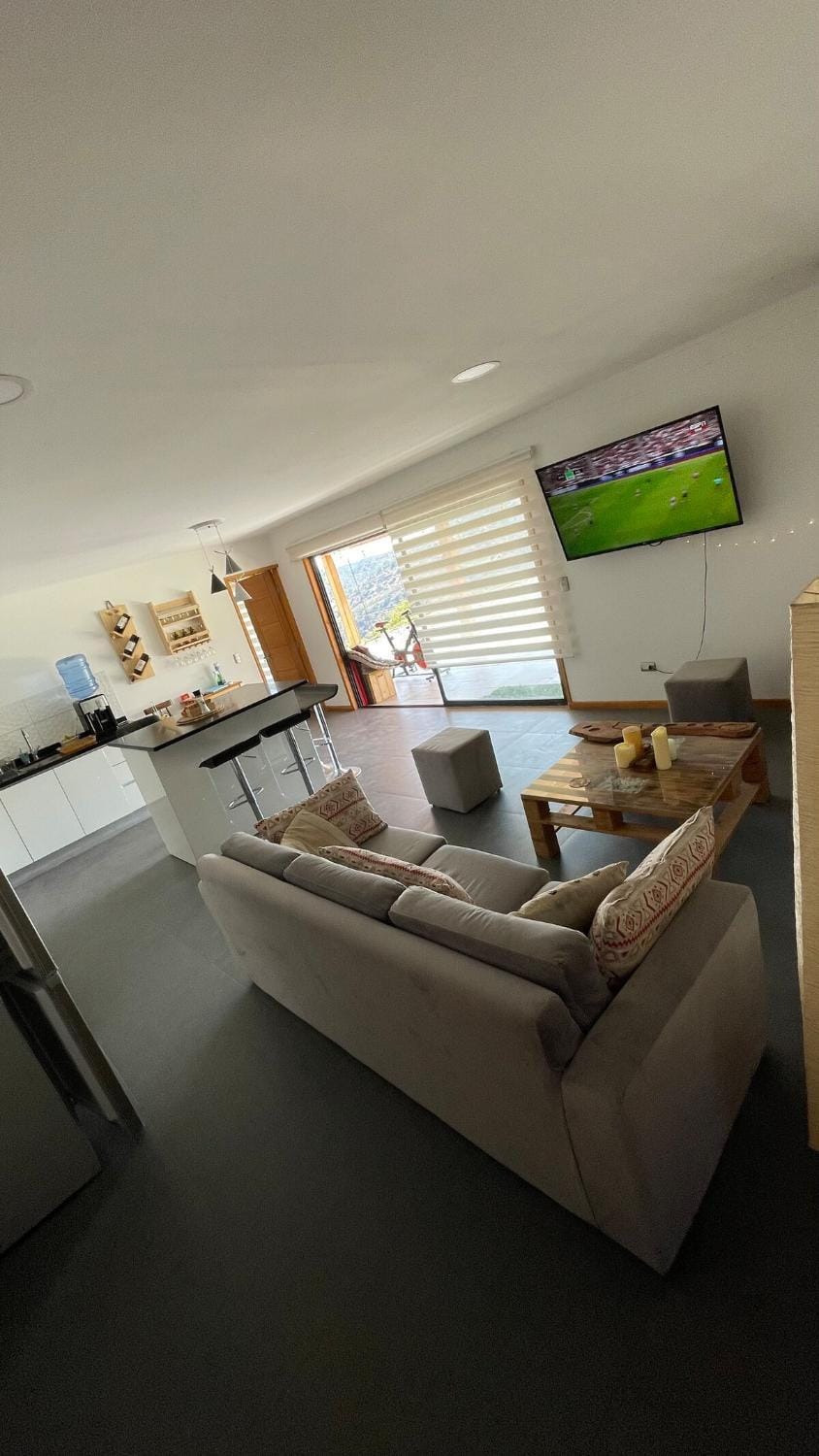 Communal lounge/ TV room, TV and multimedia