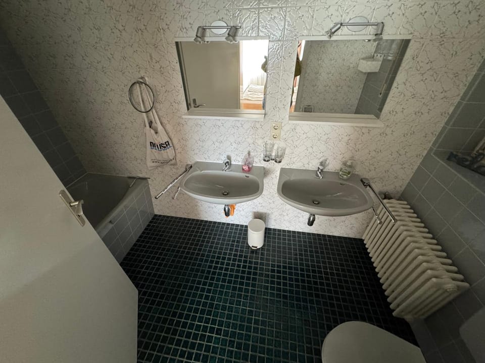 Bathroom, Living room