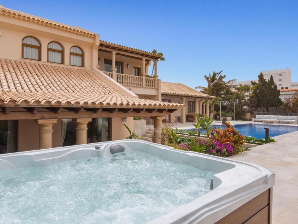 KARAT Villa Troya Beach House in Playa de las Americas