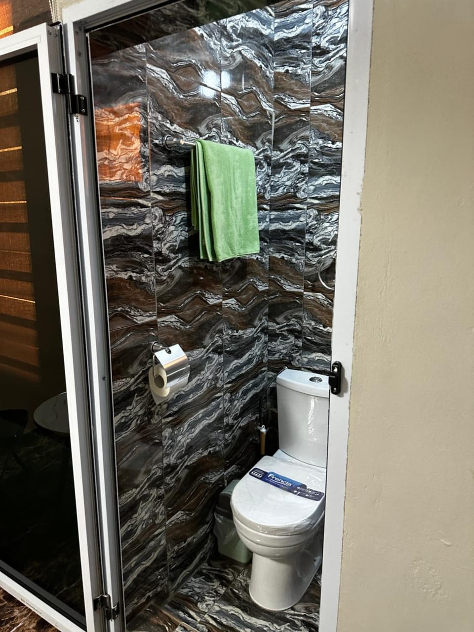 Toilet, Bathroom, towels