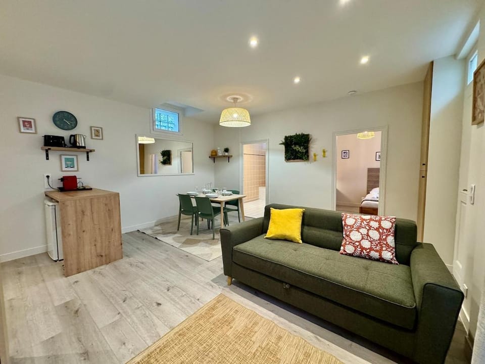 1min RER A - T2 rénové & tout équipé - 20min Paris Apartment in Sartrouville