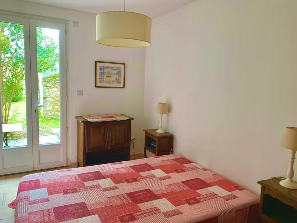 Charmante maison de village avec jardin House in Gréoux-les-Bains