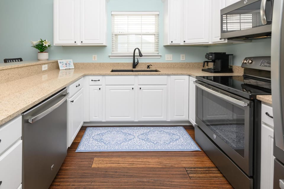 Beach Life House in Surfside Beach