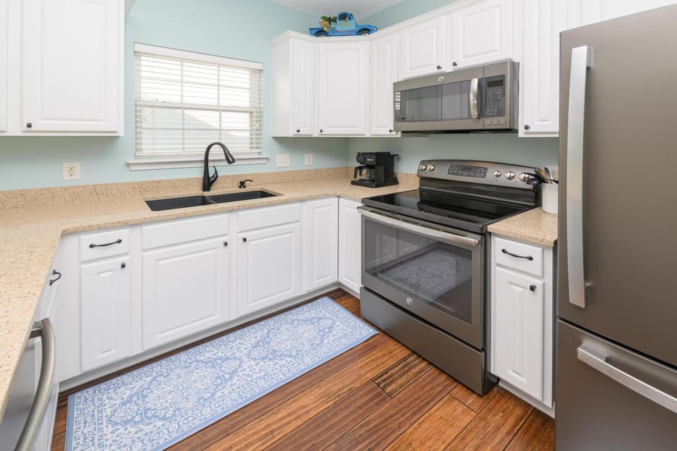 Beach Life House in Surfside Beach