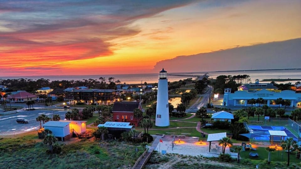 Latitude Adjustment House in Saint George Island