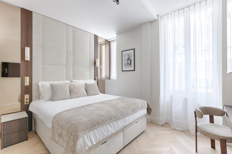 Charming 2BD near Pantheon & Luxembourg Garden Apartment in Paris
