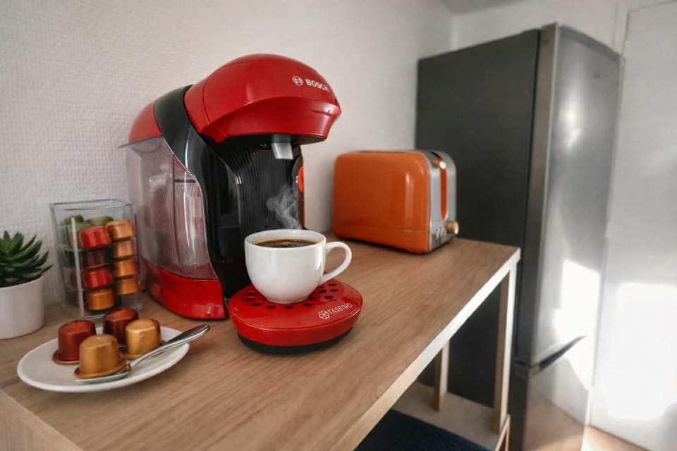 Coffee/tea facilities, kitchen