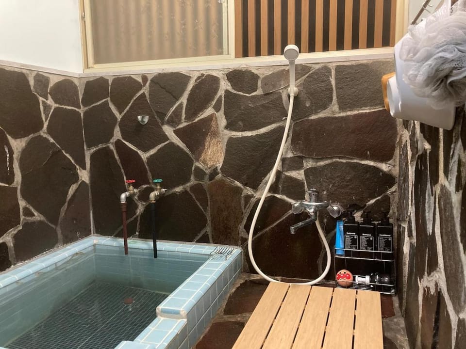 Shower, Hot Spring Bath