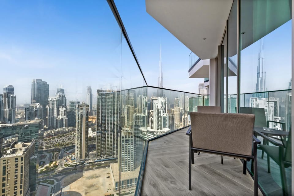 Property building, View (from property/room), Balcony/Terrace