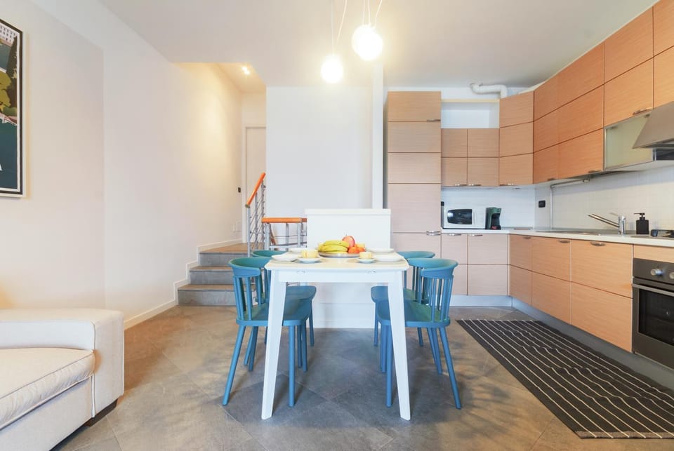 Dining area, kitchen