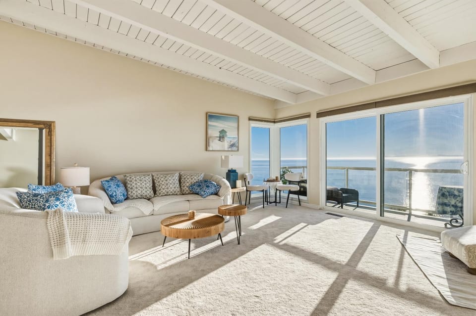 Living room, Seating area, Sea view