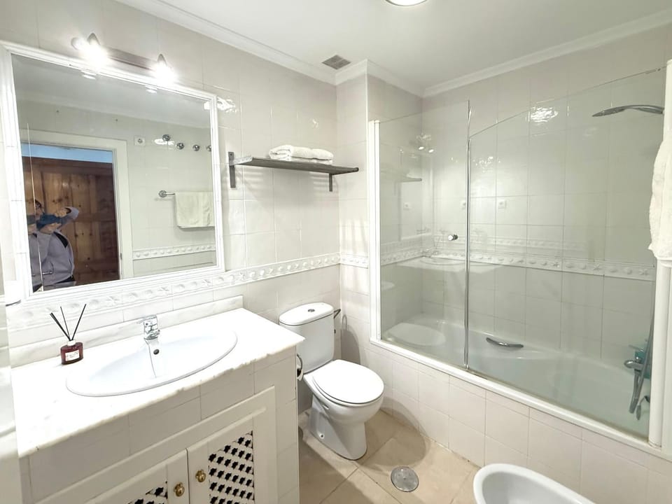 Costa Blanca Beach Apartment with Sunny Balcony & Pool Apartment in Vega Baja del Segura