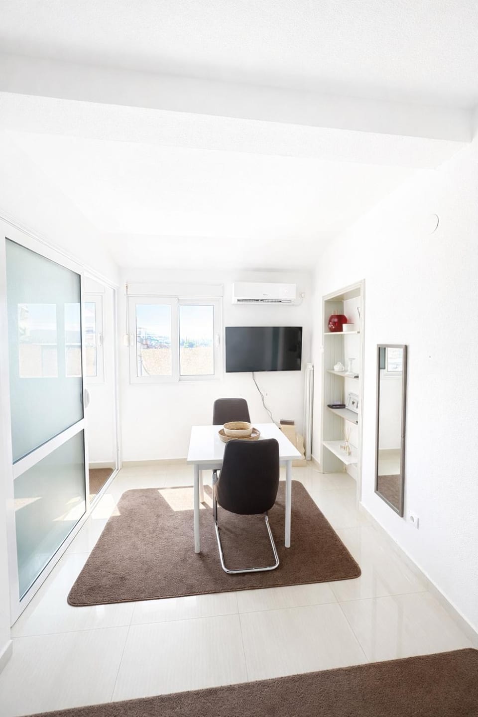 TV and multimedia, Living room, Seating area