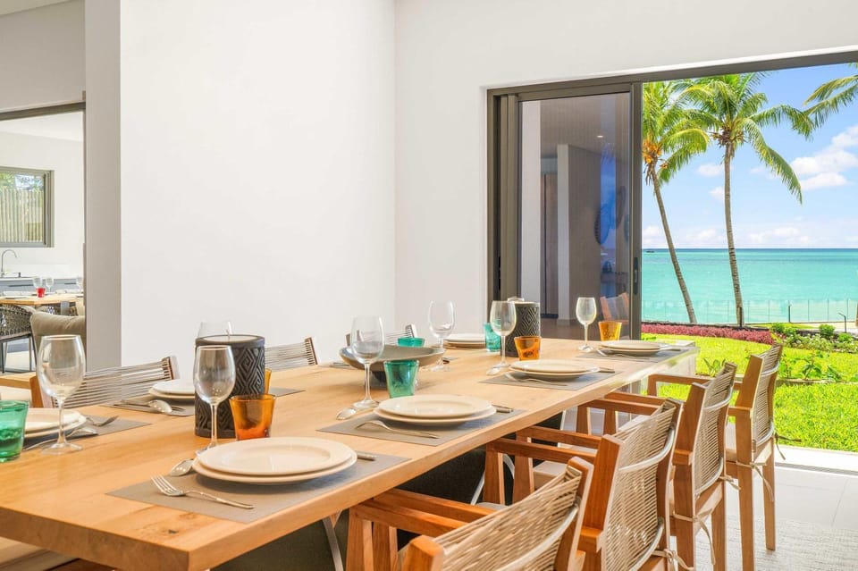 Bayside Signature - Luxury Beachfront Apartment Apartment in Grand Baie