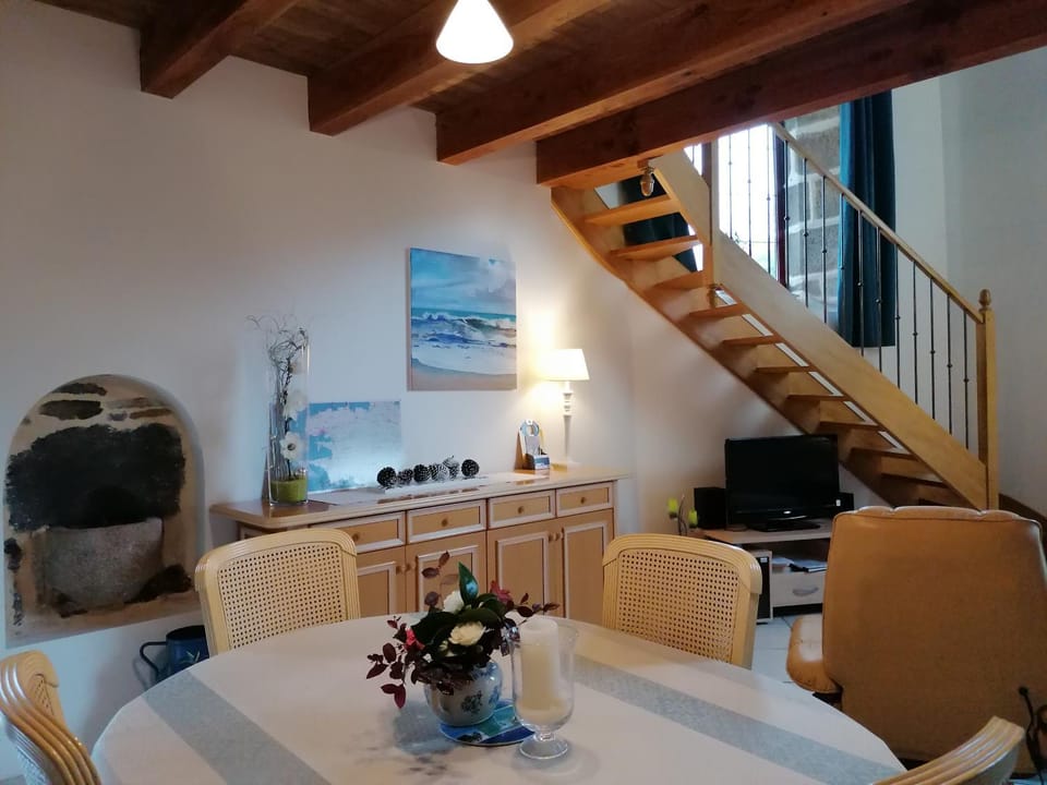 Gîte Atypique Dans Une Chapelle House in Finistere