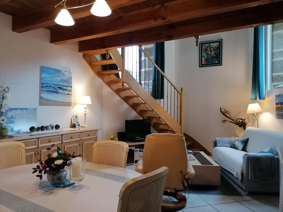 Gîte Atypique Dans Une Chapelle House in Finistere