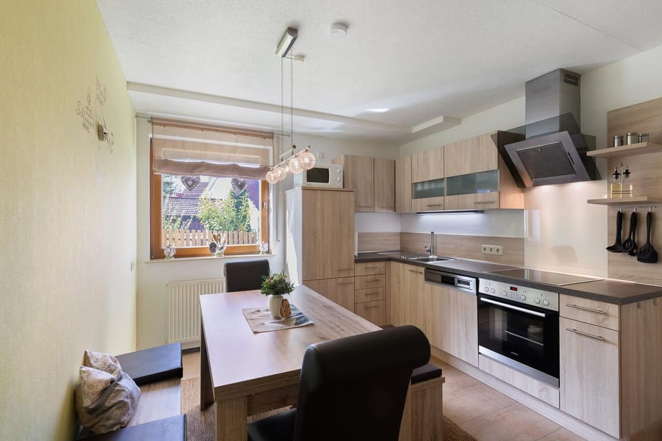 Property building, Kitchen or kitchenette, Living room