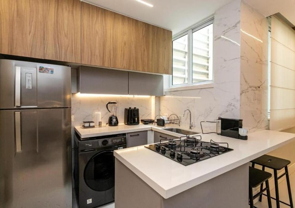 Kitchen or kitchenette, dishwasher, minibar, oven, toaster