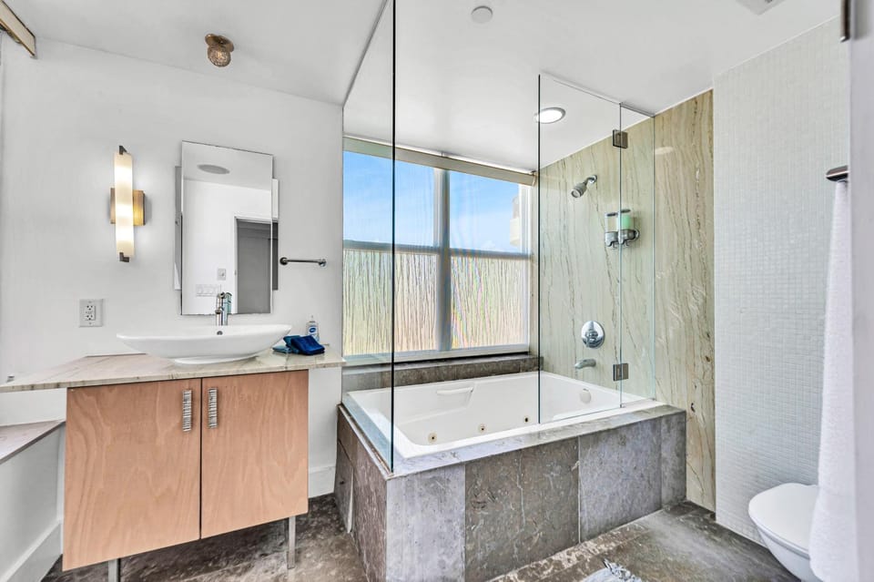 Bathroom, Bath