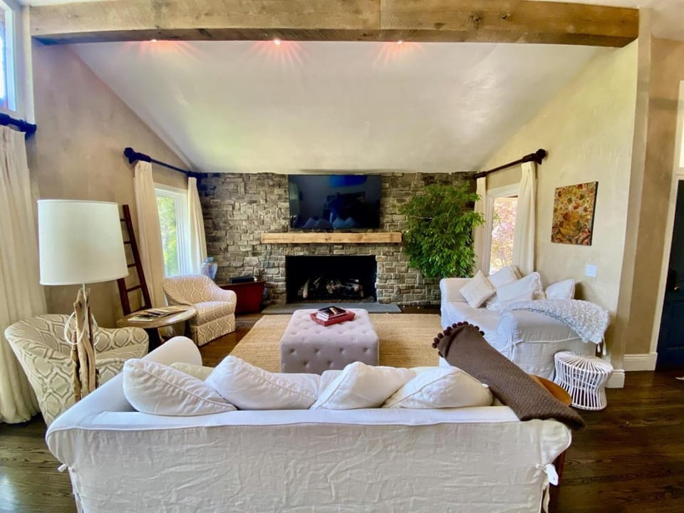 Villa Luba Helena Villa in Napa Valley