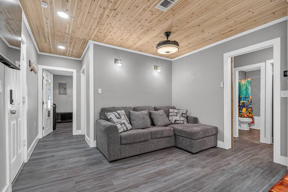 536 S 2nd St House in Pensacola Beach