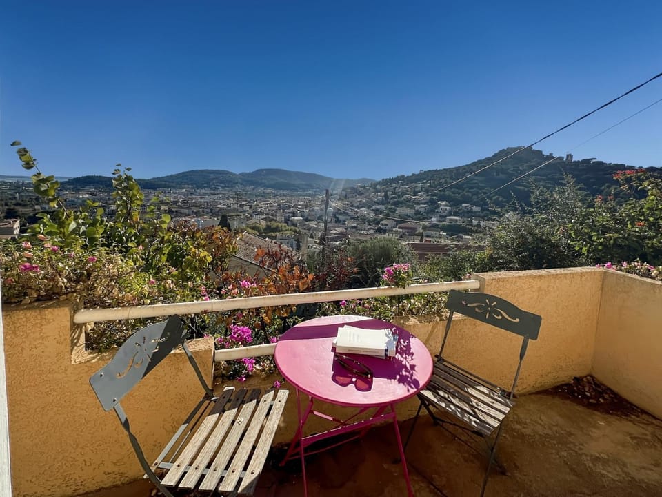 View (from property/room), Balcony/Terrace, Balcony/Terrace, Mountain view