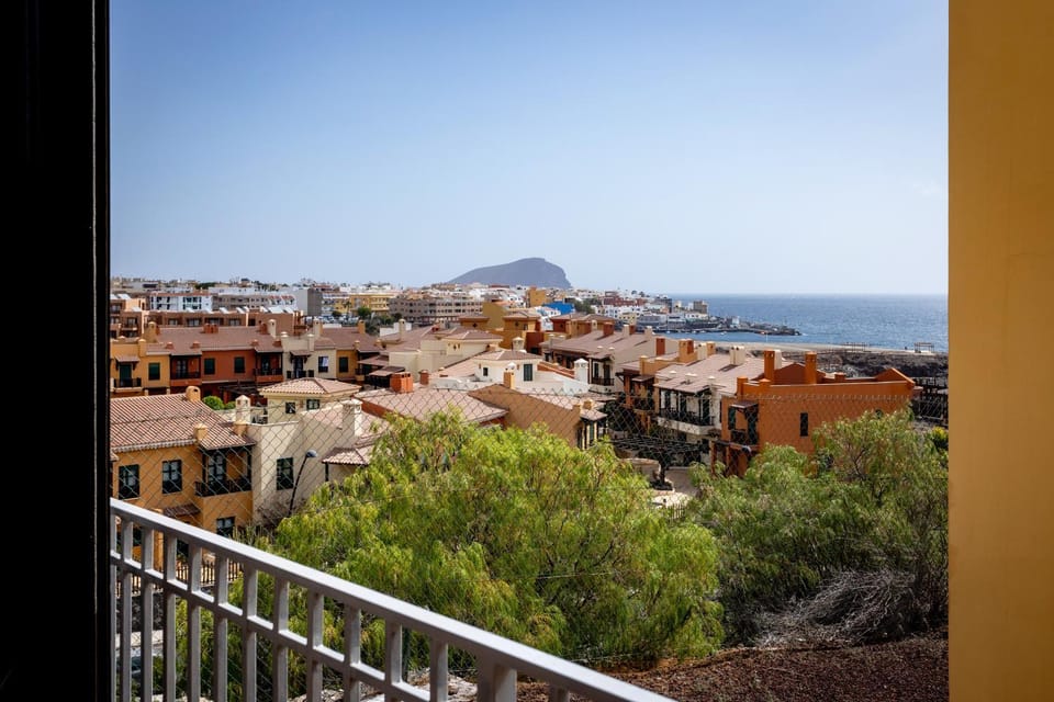 Balcony/Terrace, Mountain view, Sea view
