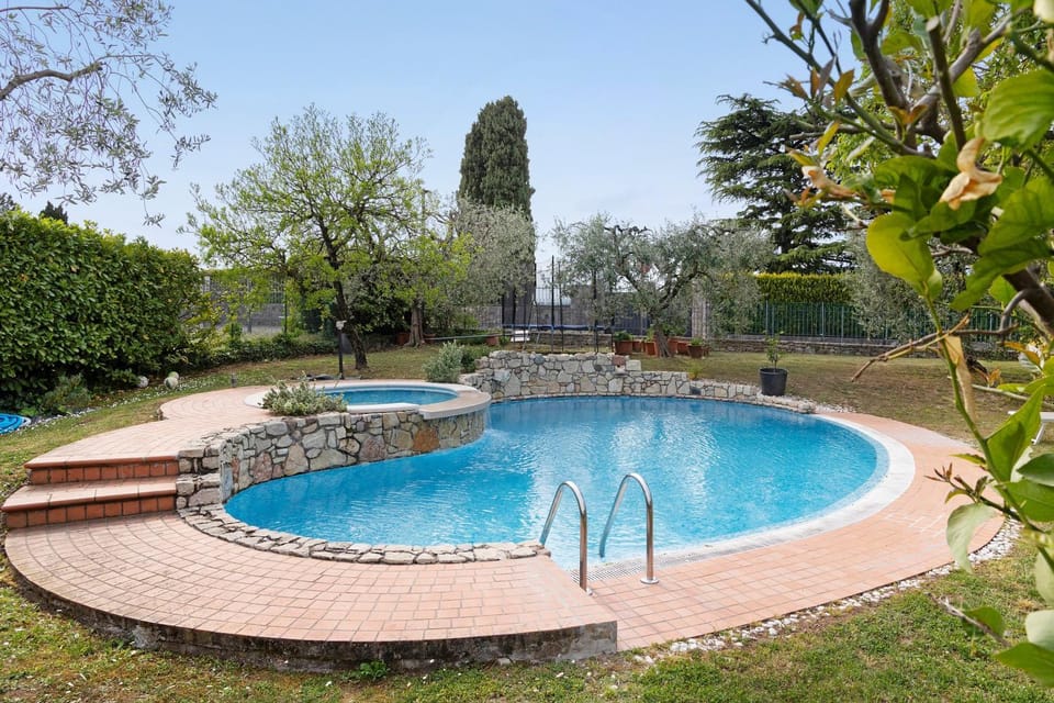 Property building, Swimming pool