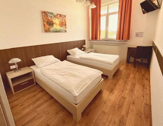 Corniche Hotel Hotel in Mannheim