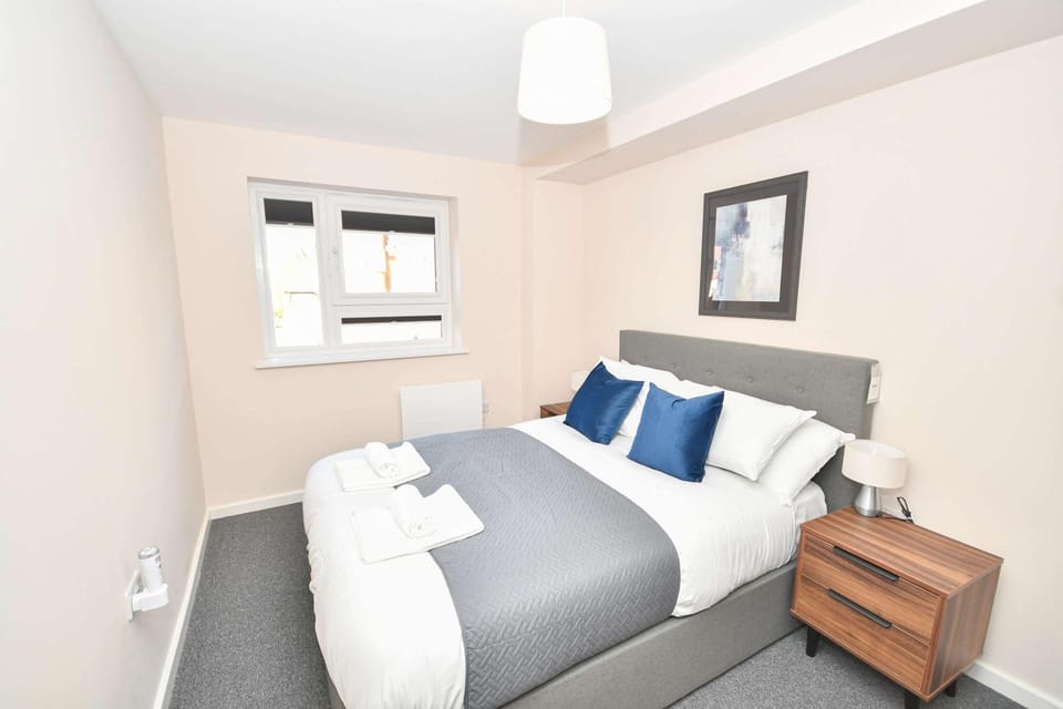 Bright & Spacious 2 Bed Apartment in Manchester Apartment in Salford