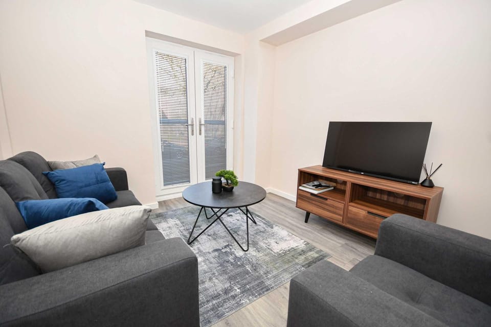 Bright & Spacious 2 Bed Apartment in Manchester Apartment in Salford