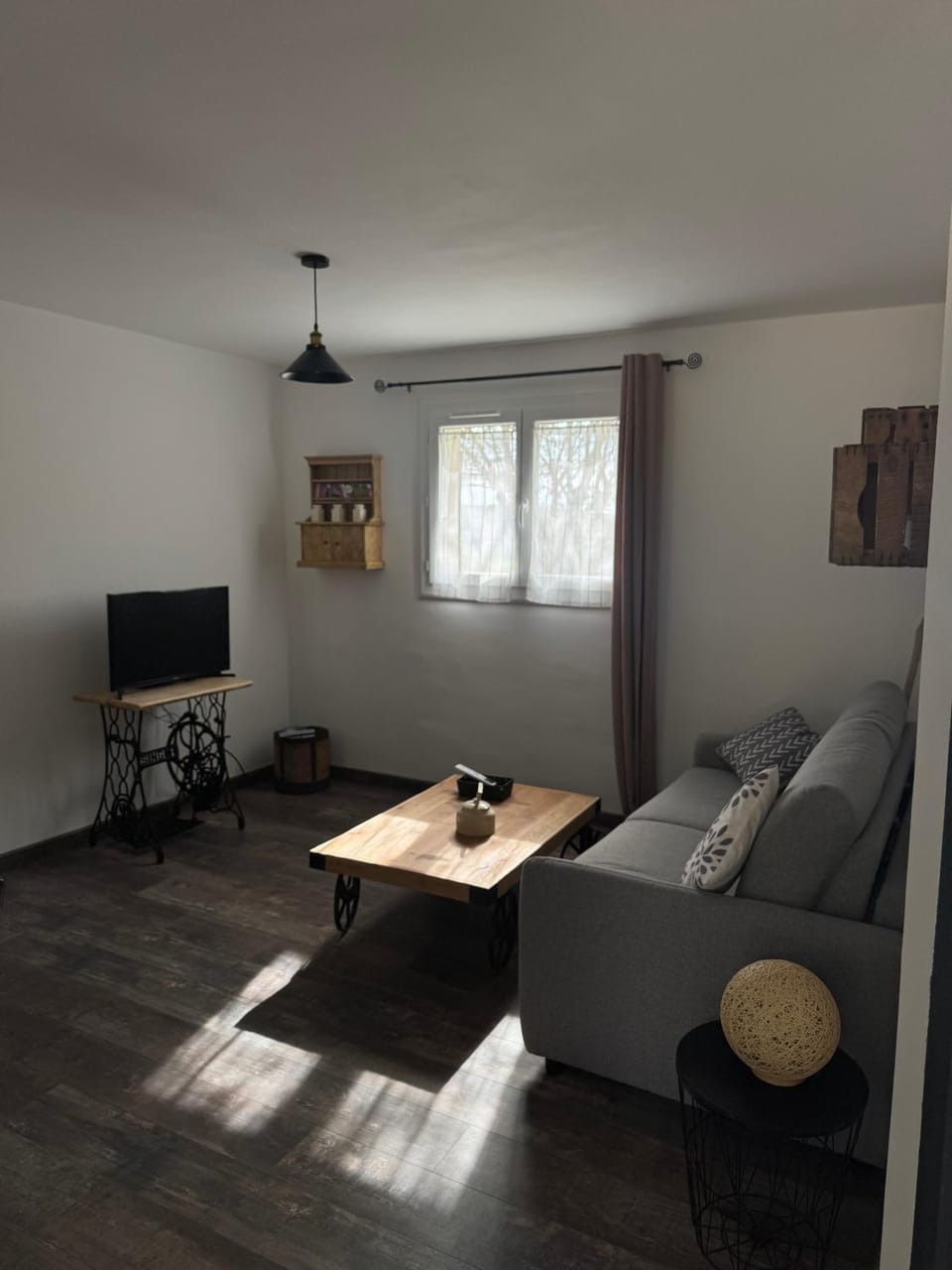 Dépendance neuve et lumineuse au coeur du luberon House in Provence-Alpes-Côte d'Azur