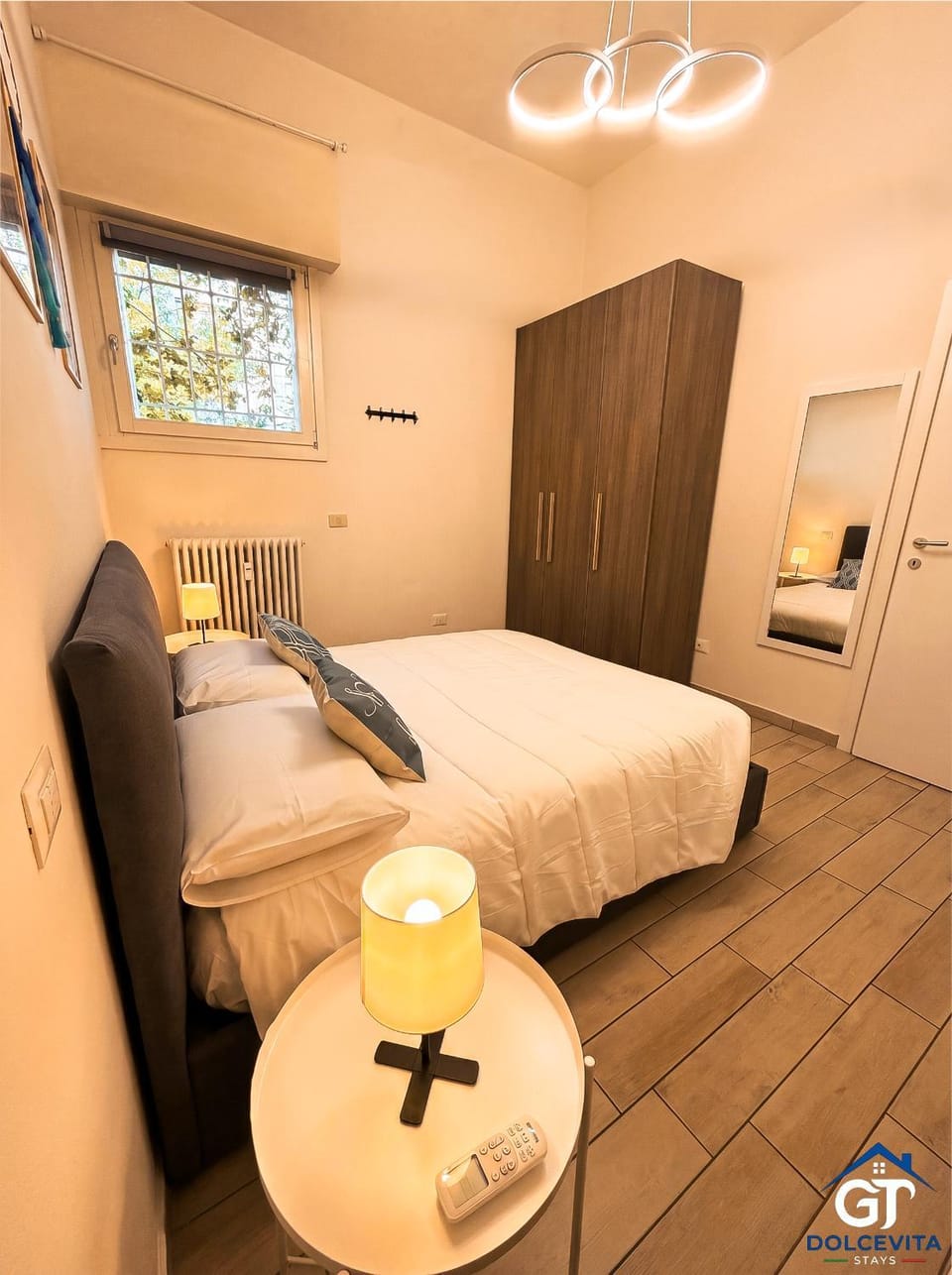 Bed, Photo of the whole room, Bedroom, wardrobe