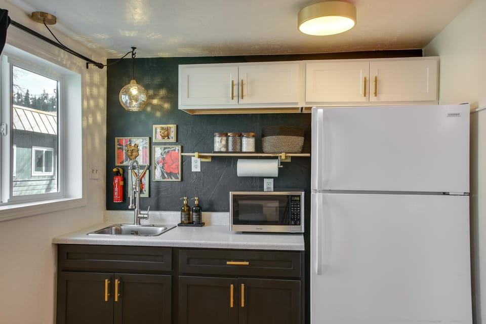 Modern Comfort Near Dtwn! Stylish Spokane Studio Apartment in Spokane