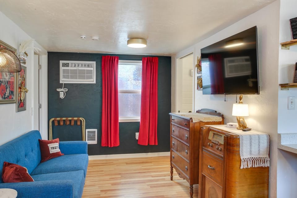 3 Mi to Downtown Spokane! Cozy Couple’s Retreat Apartment in Spokane