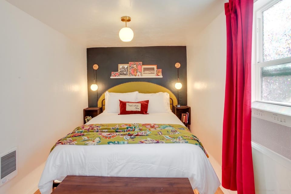 Chic, Central Spokane Apt for Couples & Solo Stays Apartment in Spokane