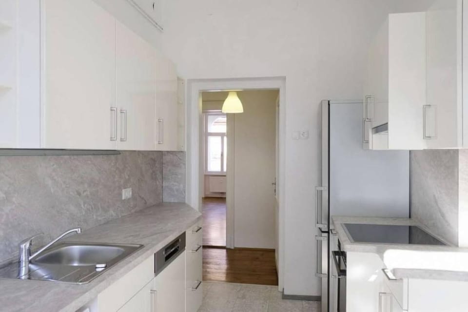NOOR - Downtown Stay - Free Parking & Near Messe Apartment in Graz