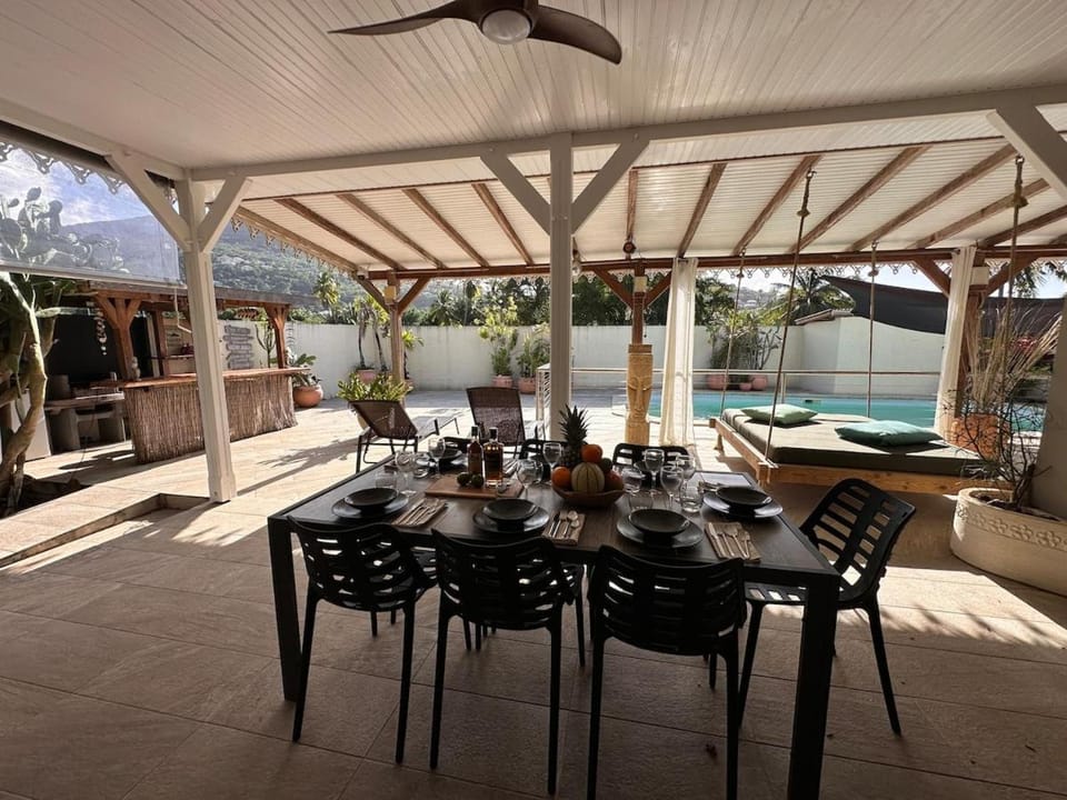 villa avec piscine pres de la plage avec billard et baby foot Villa in Les Trois-Îlets